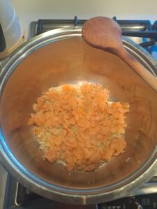 Räucherlachs zur Zwiebel