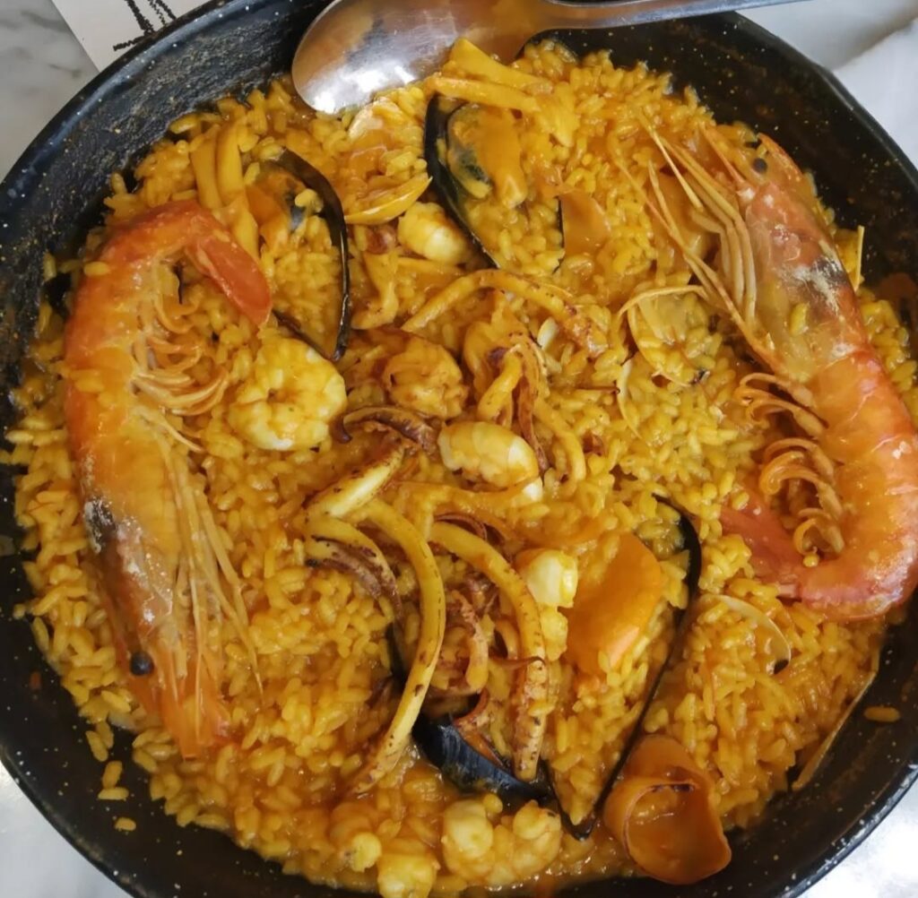 Paella, ein typisches Gericht in Spanien