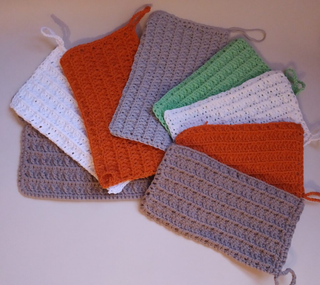 Spüllappen in individuellen Farben und Formen