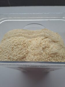 Paniermehl = geriebene Brotbrösel
