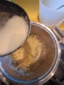 etwas Butterschmalz zum Kartoffelpüree