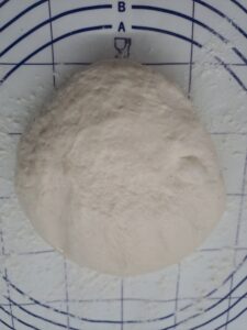 Pizzateig ist bereit zum Ausrollen