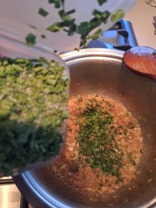 Schnittlauch zum Thunfischsugo