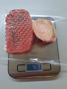Rindfleisch und Suppenknochen