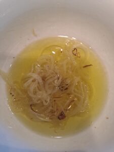 angeschwitzte Zwiebel beiseite stellen