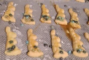 aufrechte Hasenkekse gebacken