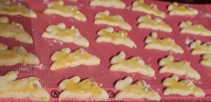 hüpfende Hasenkekse gebacken