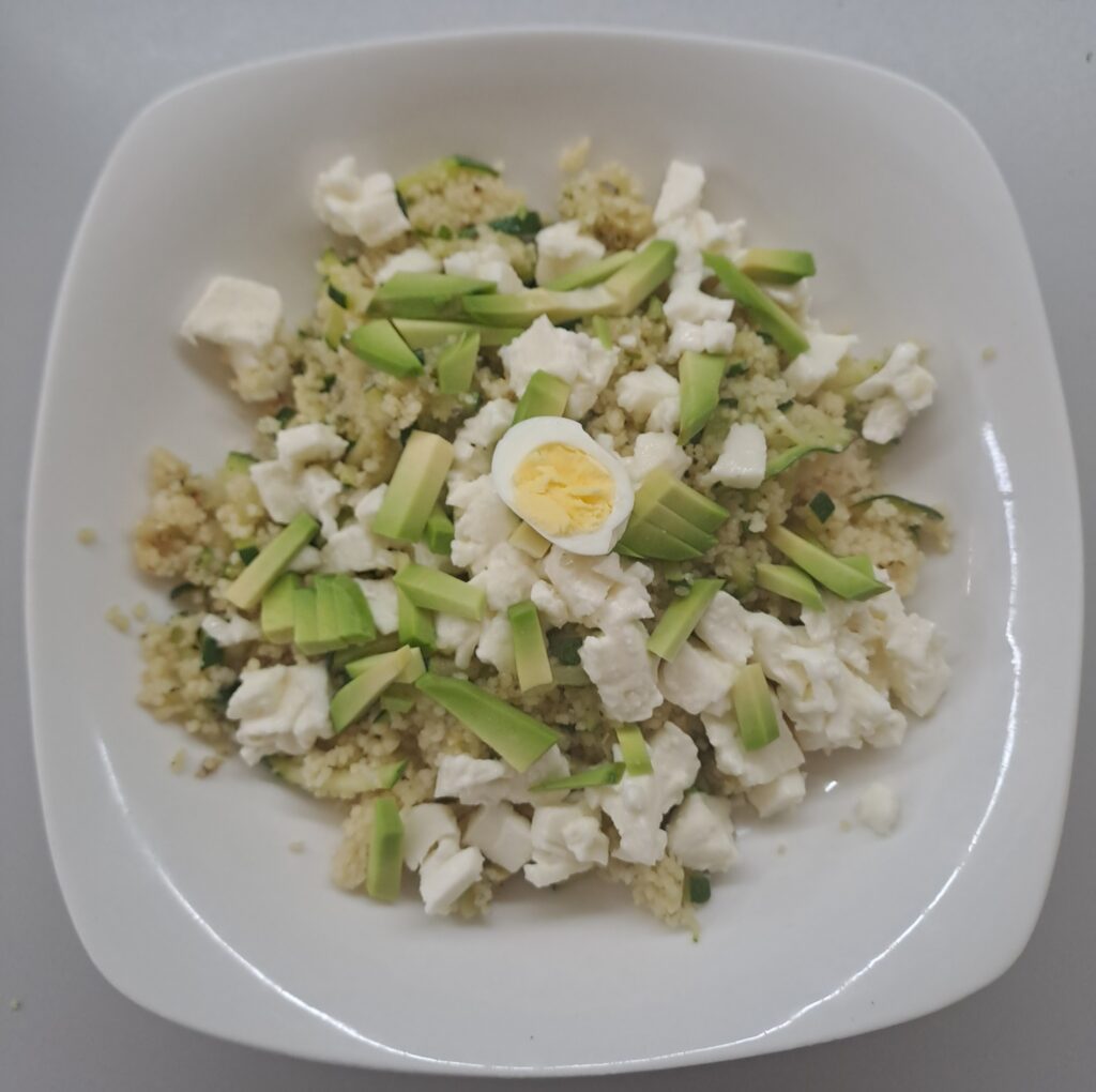 Zucchini-Couscous angerichtet