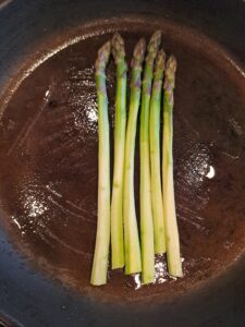 Spargel anbraten