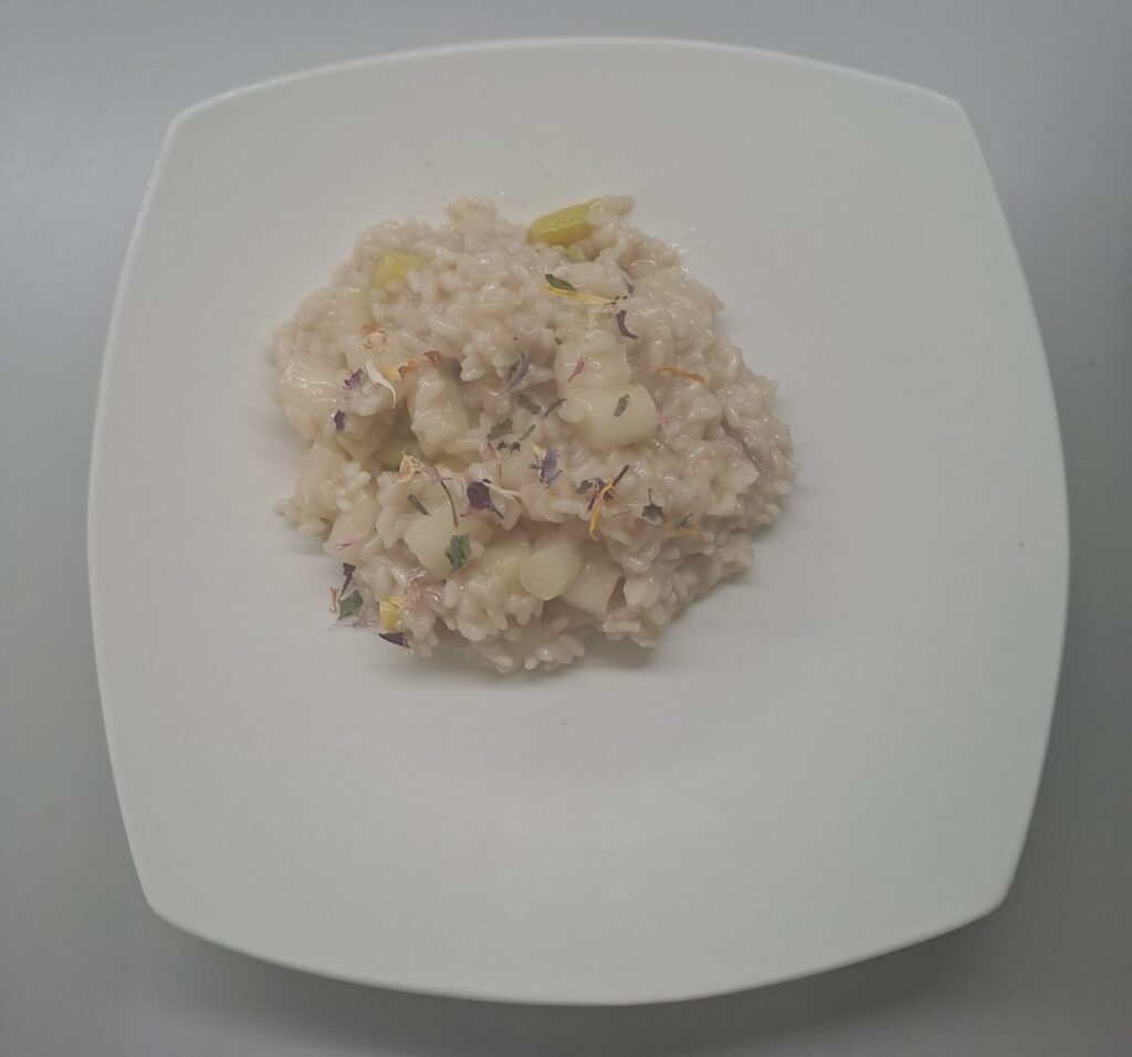 Spargelrisotto angerichtet