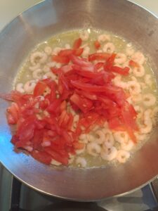 Tomaten dazugeben