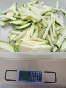 Zucchini geschnitten