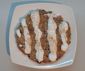 oat meal cookie angerichtet und verfeinert mit Zimt