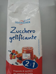 0,5 kg Gelierzucker zu 1 Erdbeeren