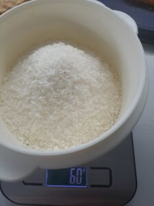 Kokosflocken gewogen