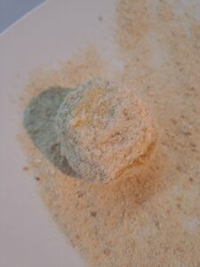 Reisbällchen im Brotbröselmantel