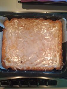 fertiger Zitronenkuchen