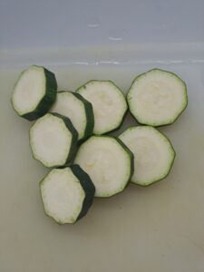 Zucchini geschnitten