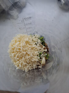 Parmesankäse dazugeben
