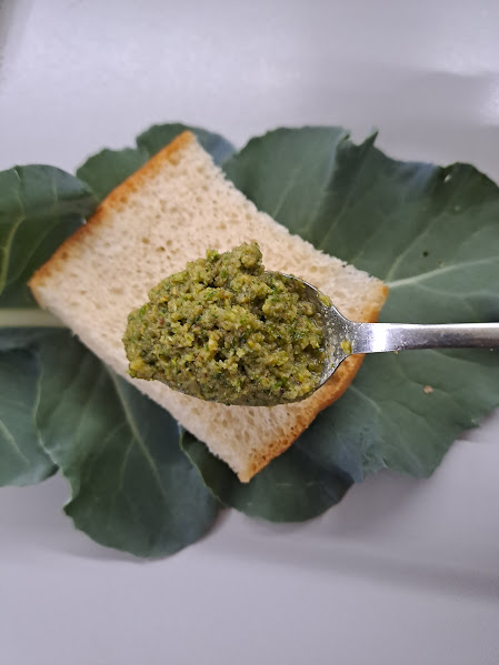 Pesto aufs Brot