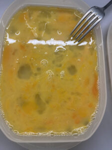 Ei mit Salz verquirlt