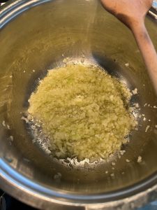 Zwiebel rösten