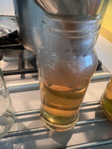 Eistee heiß füllen