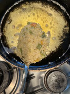 löffelweise ins heiße Fett geben