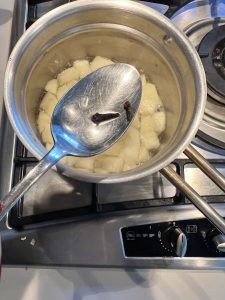 Gewürznelken dazugeben