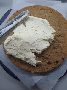 Mascarponecreme einstreichen