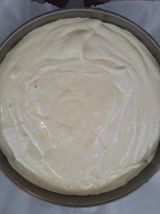 Teig in die Form füllen