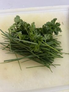 Schnittlauch und Petersilie