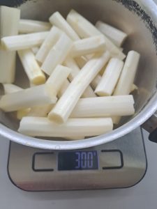 geschälter roher Spargel