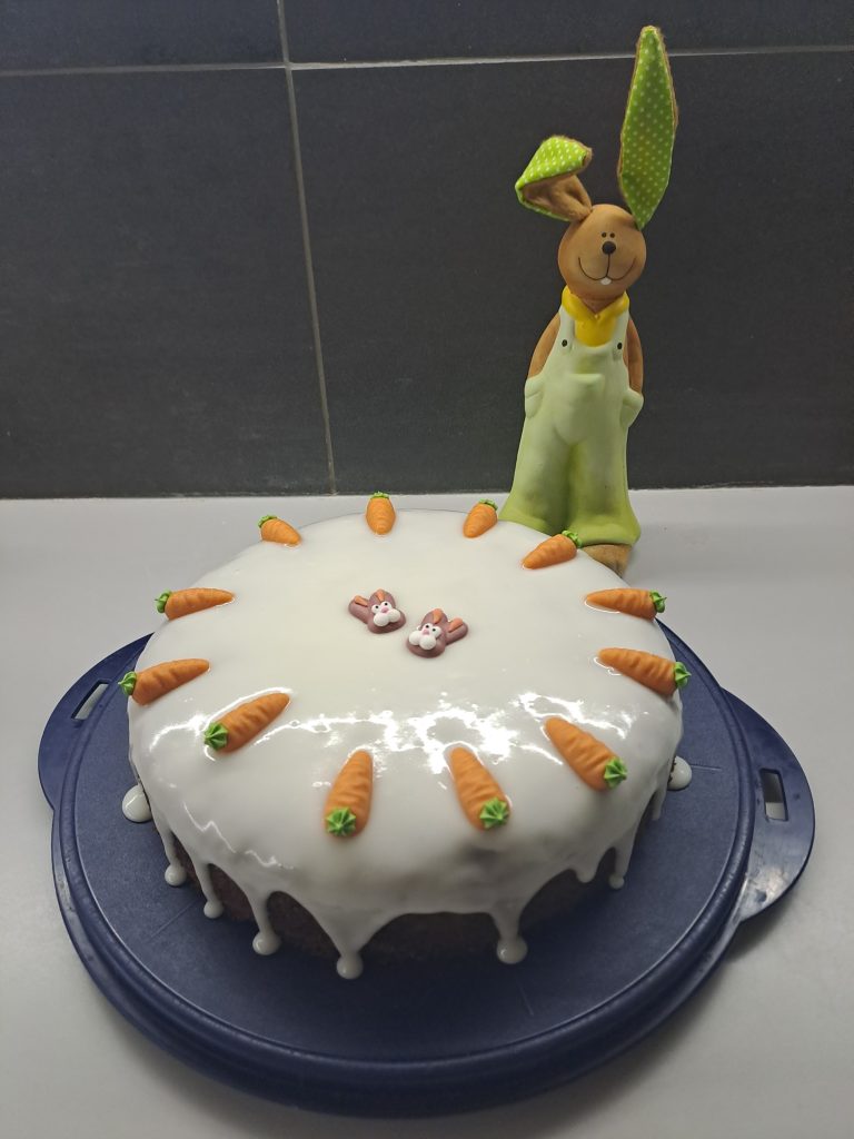 fertiger veganer Rüblikuchen